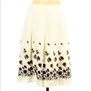 Ann TAYLOR A lined skirt. Size 4